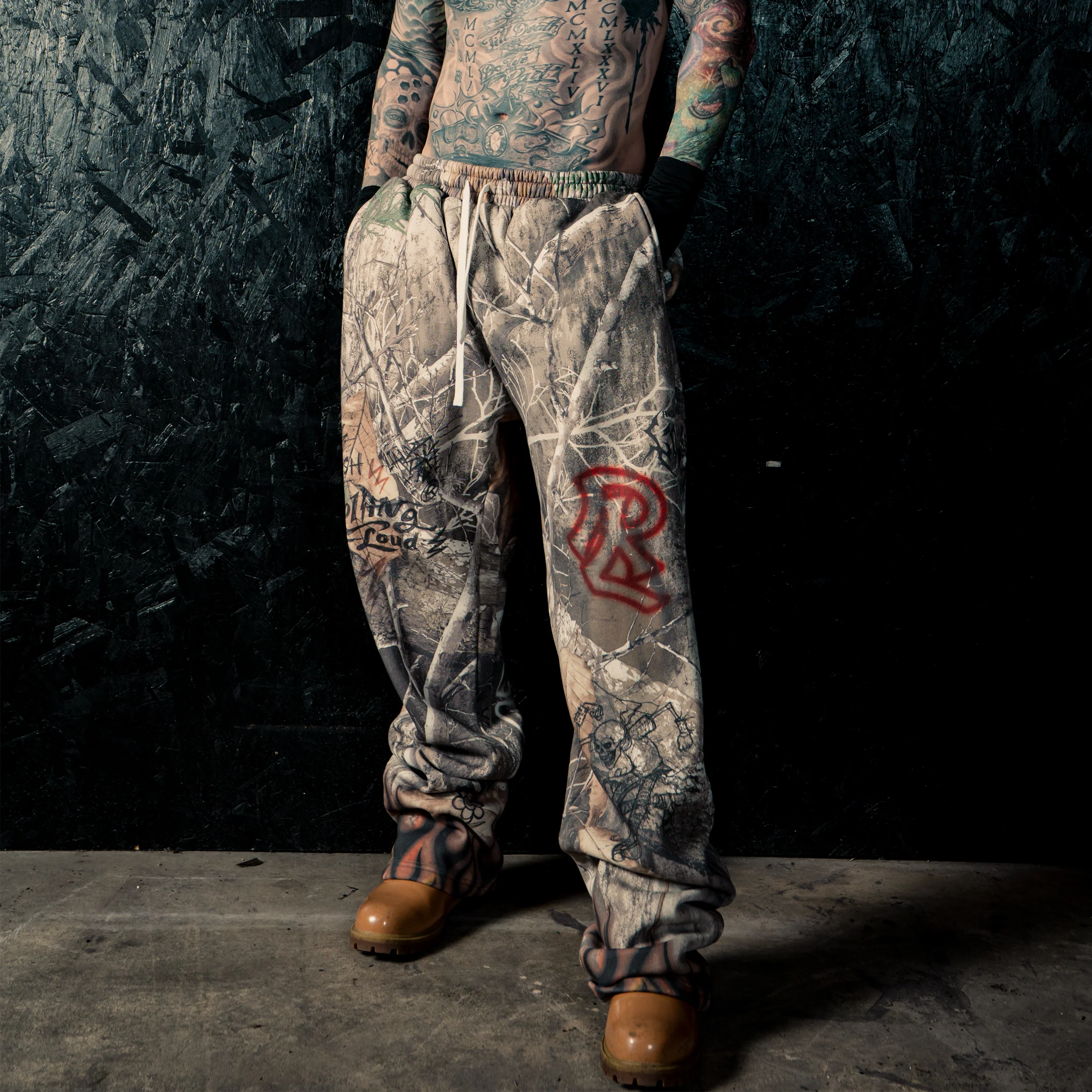 GOTHIC FLAME SWEATPANTS - Image 2